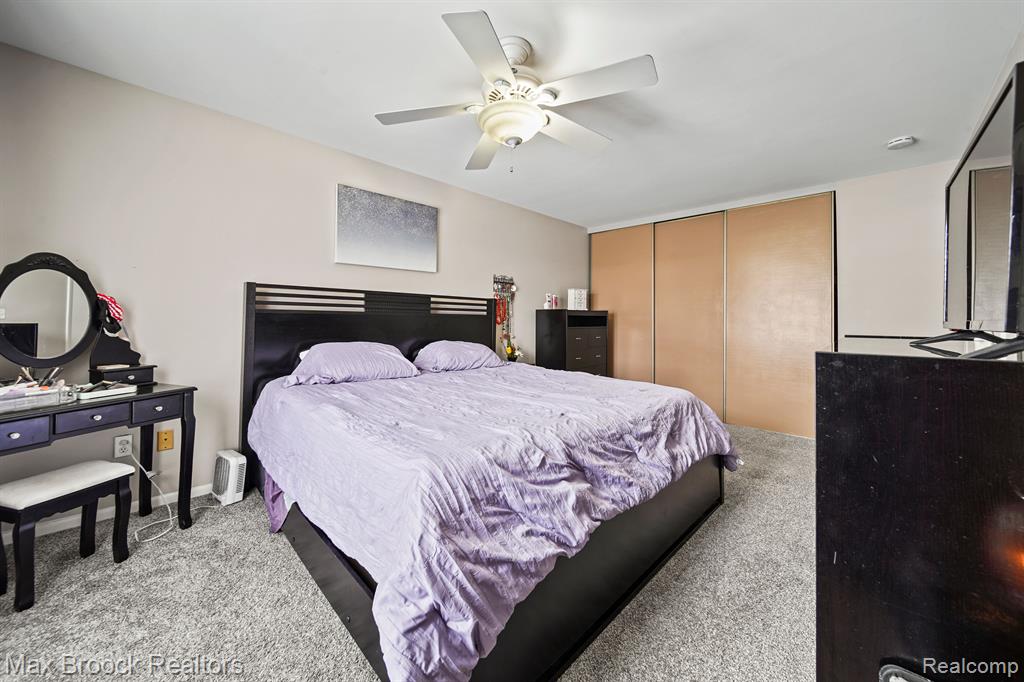 8673 EDGEWATER Lane, Warren, MI 48093 — Photo 12