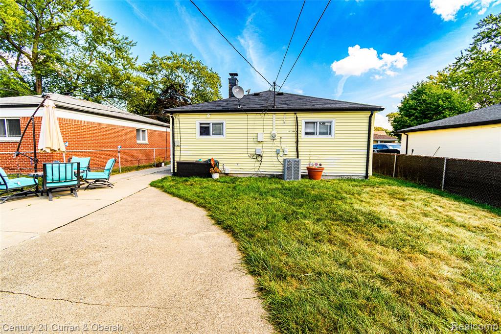 4644 Gertrude Street, Dearborn Heights, MI 48125 — Photo 24
