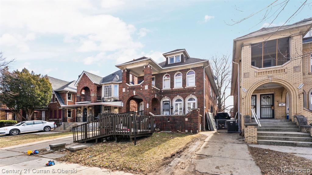 2951 Leslie Street, Detroit, MI 48238