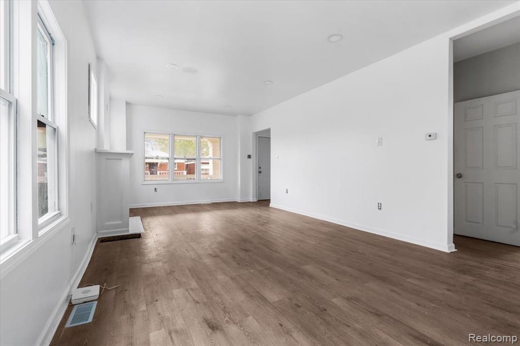 18030 Mackay Street, Detroit, MI 48234 — Photo 6