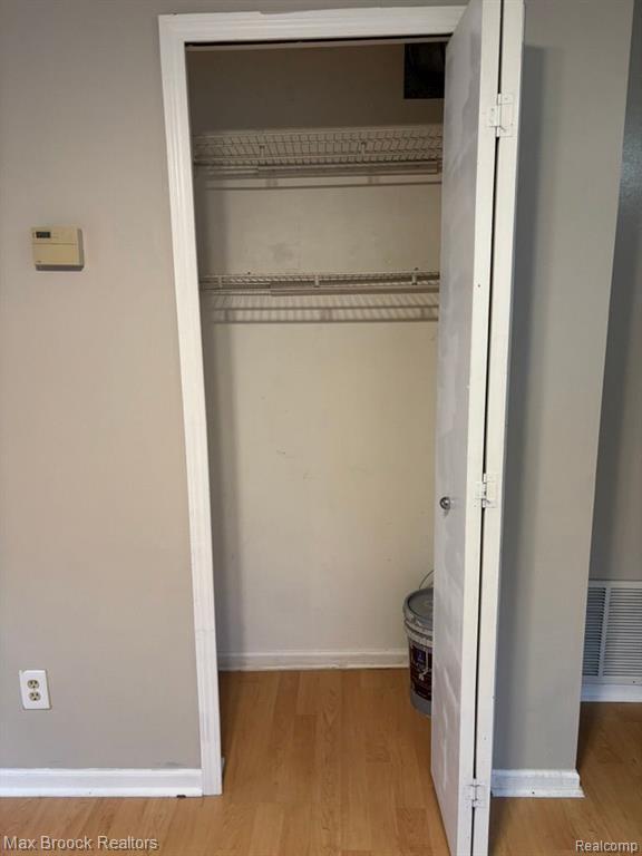 95 E BROCKTON Avenue, Madison Heights, MI 48071 — Photo 6