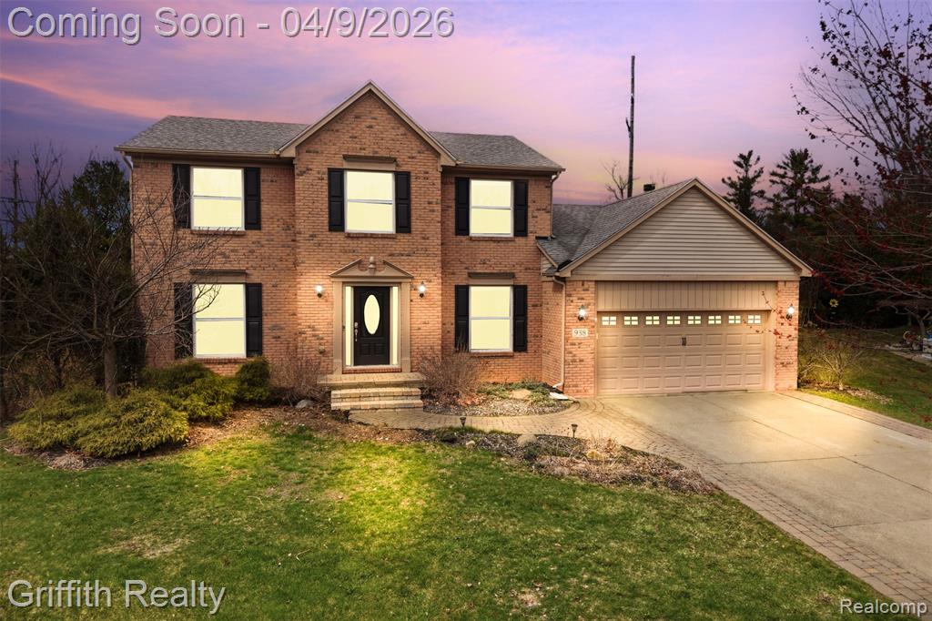 938 Meadowbrook Court, Milford, MI 48381 — front exterior