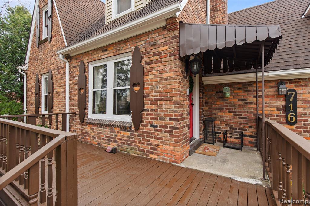 716 WOODLAWN Avenue, Royal Oak, MI 48073 — Photo 36