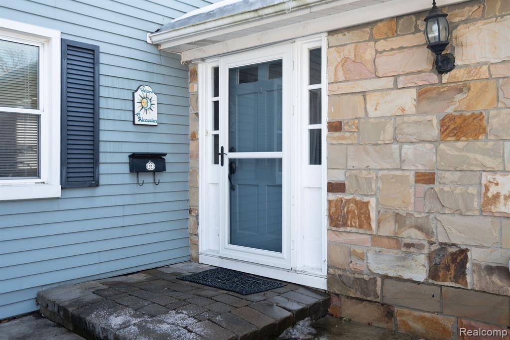 4929 Danbury Drive, Troy, MI 48085 — Photo 5