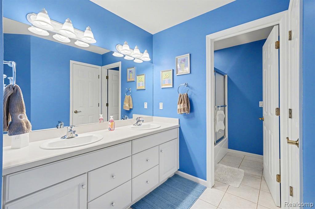 8399 Potter Road, Flushing, MI, 48433