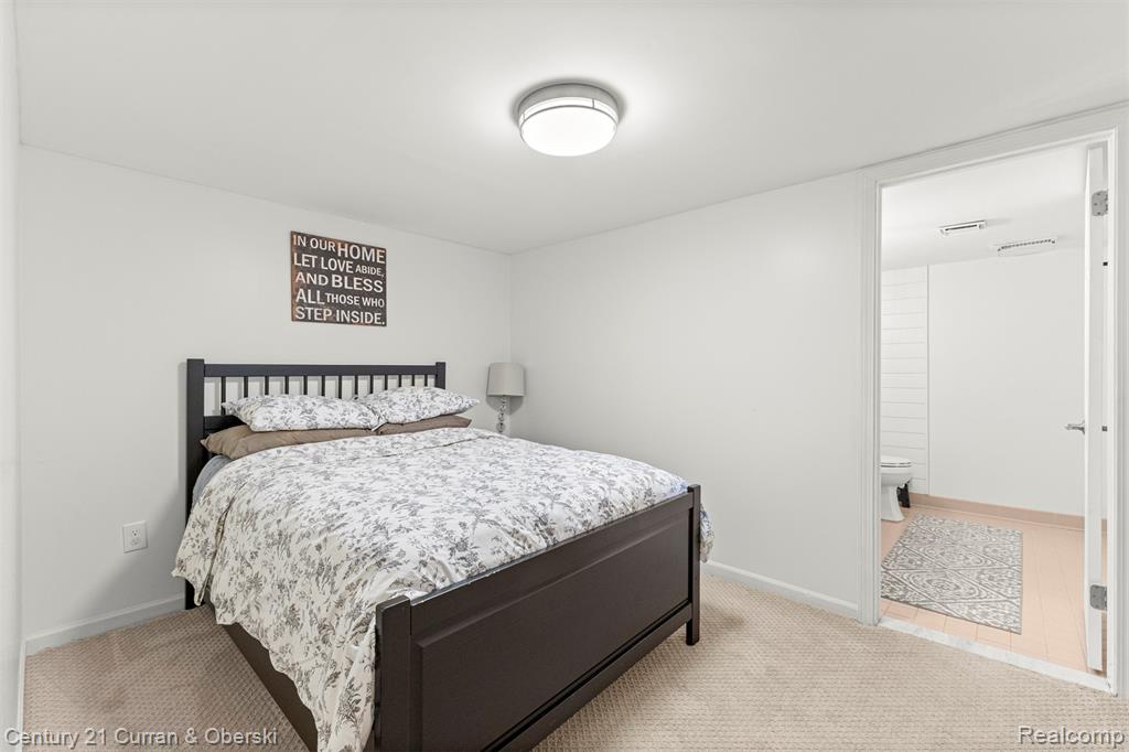 30999 Sudbury Street, Farmington, MI 48331 — Photo 45
