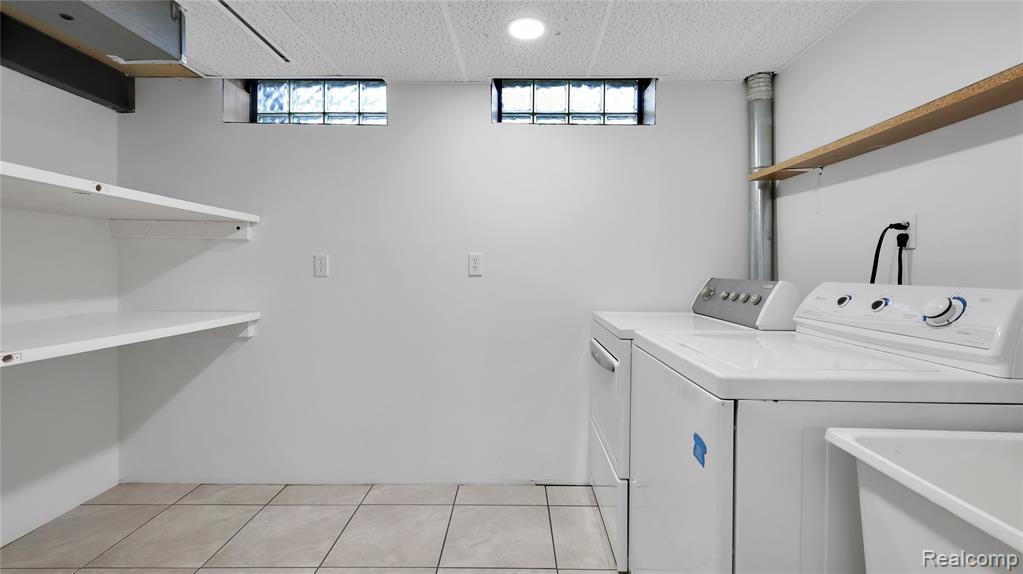 42938 Gainsley Drive, Sterling Heights, MI 48313 — Photo 16