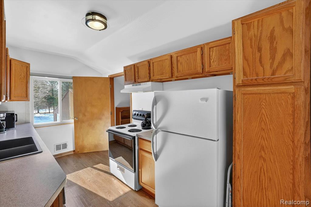 14463 Seymour Road, Linden, MI 48451 — Photo 17
