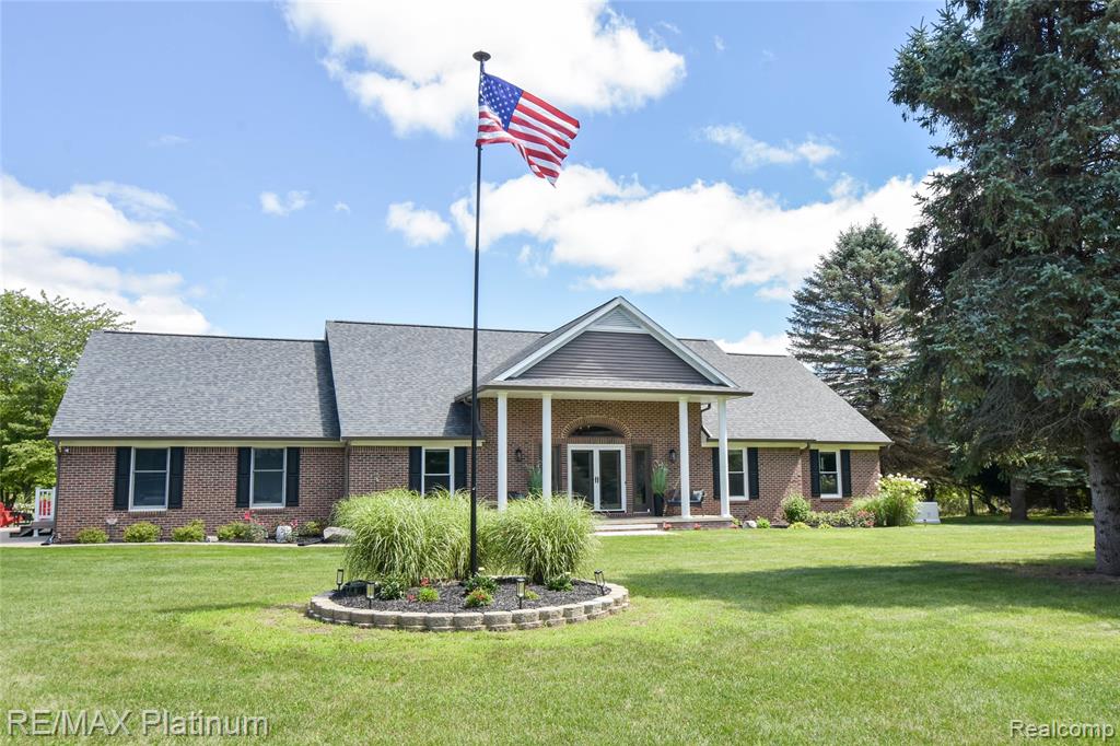 7650 Owosso Road, Fowlerville, MI 48836