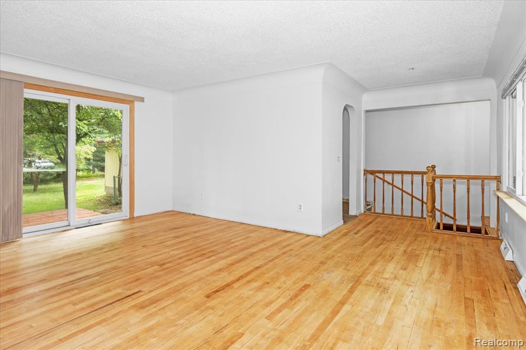 6891 Somerset Drive, Brighton, MI 48116 — Photo 14