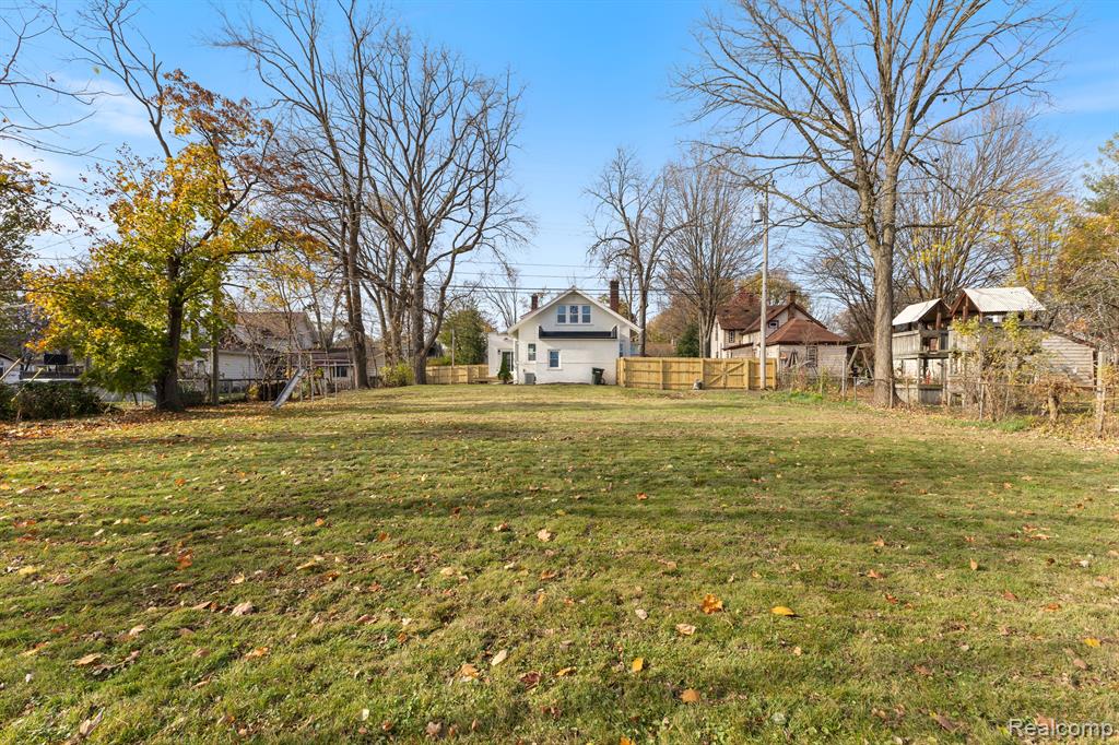 53 MILLER Street, Mount Clemens, MI 48043 — Photo 40