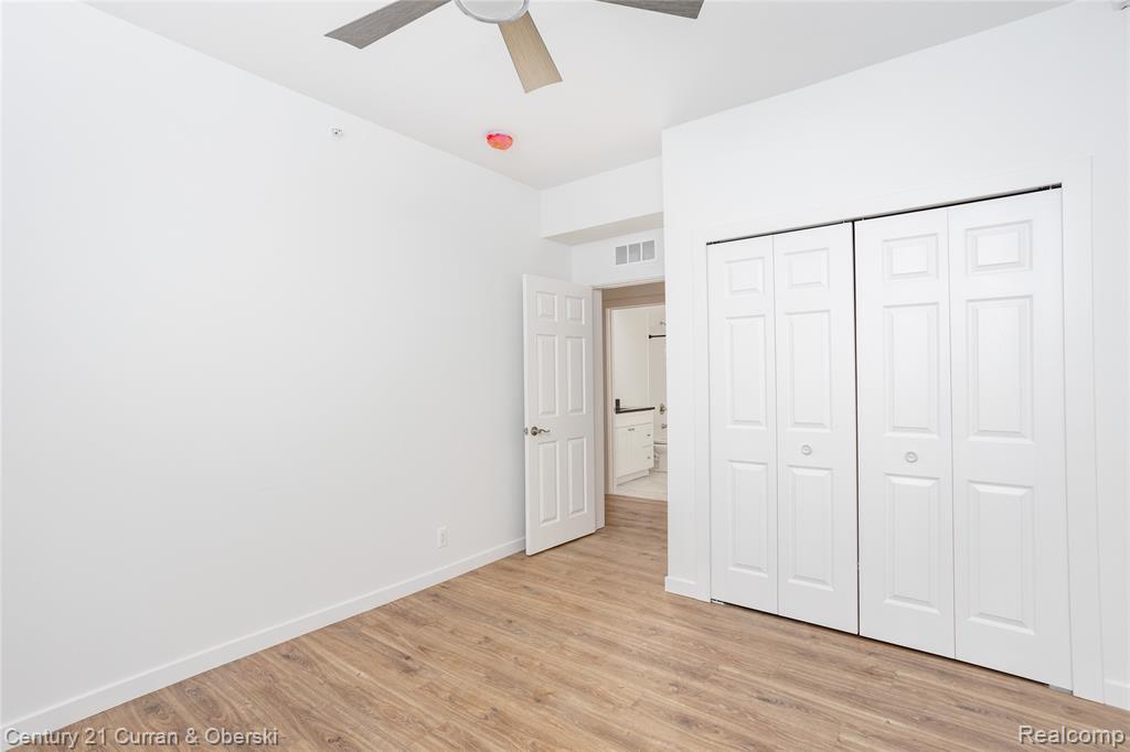 549 E Marshall Street, Ferndale, MI 48220 — Photo 14