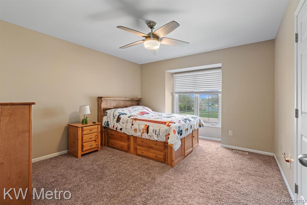 9025 HURON BLUFFS Drive, White Lake, MI — Photo 23
