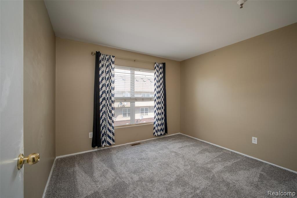 15650 Stone Crossing Drive, Southfield, MI 48075 — Photo 16