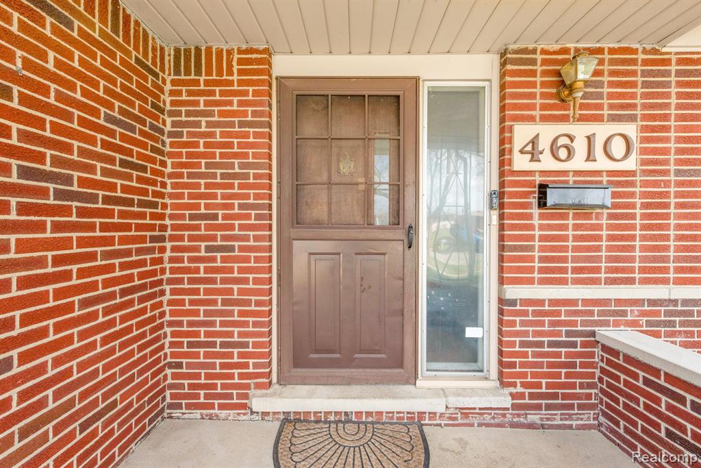 4610 BURSSENS Drive, Warren, MI 48092 — Photo 5