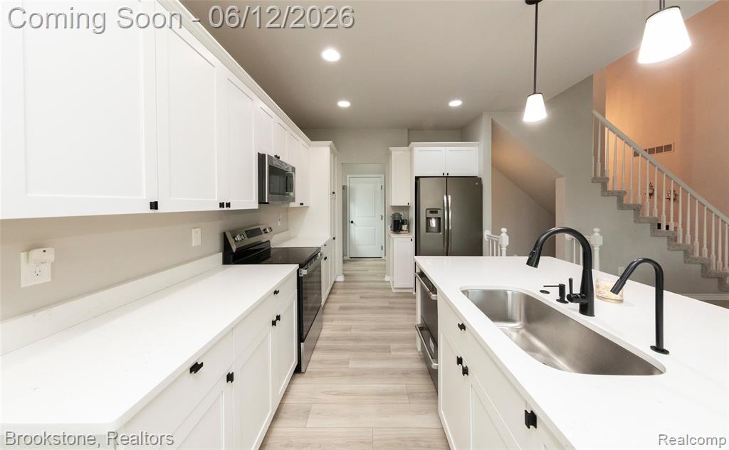 981 COTTAGE, Troy, MI 48085 — Photo 12