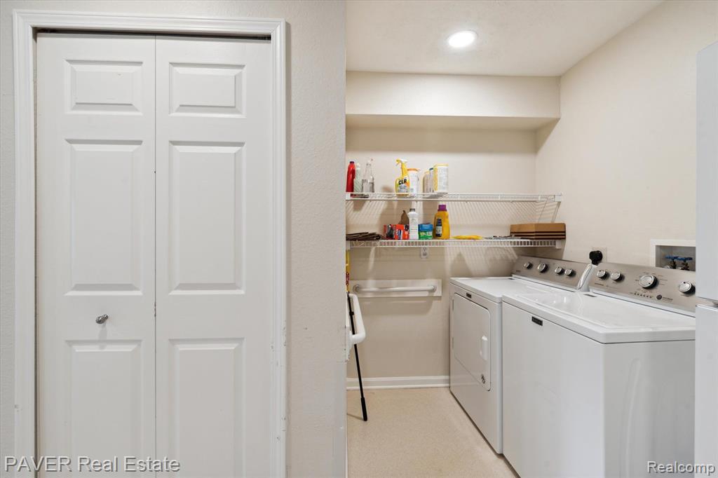 1565 WEATHERSTONE Drive, Ann Arbor, MI 48108 — Photo 21
