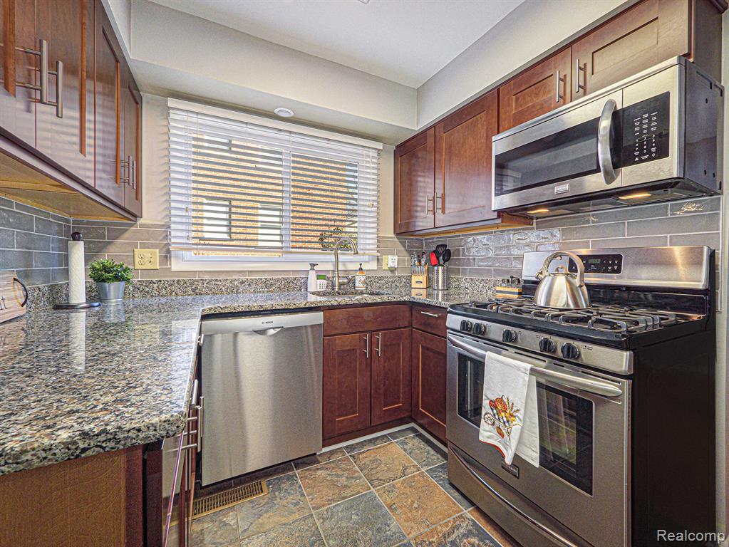 421 S 7TH Street, Ann Arbor, MI 48103 — Photo 9
