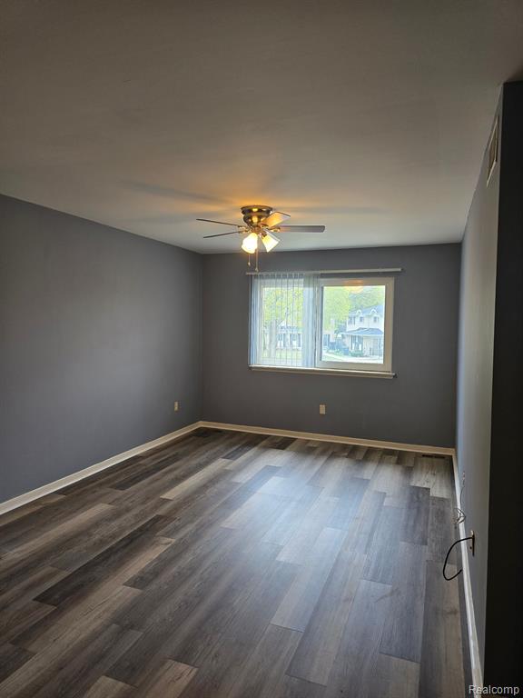 8583 WINCHESTER Drive, Sterling Heights, MI 48313 — Photo 11
