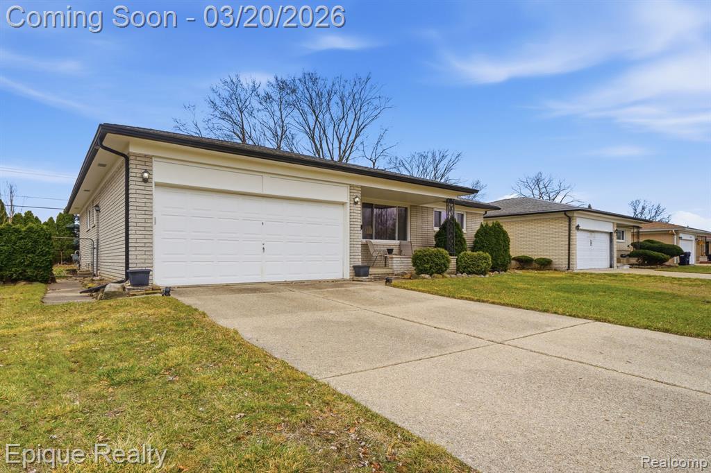 4272 Gunther Drive, Sterling Heights, MI 48310 — Photo 4