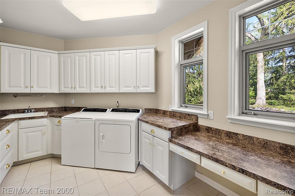 630 Sheldon Court, Rochester, MI 48306 — Photo 37