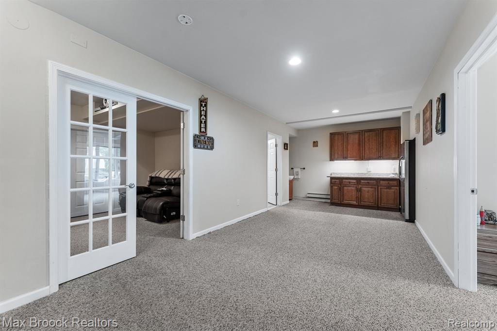 20403 Robinway Drive, Clinton Twp, MI 48036 — Photo 29