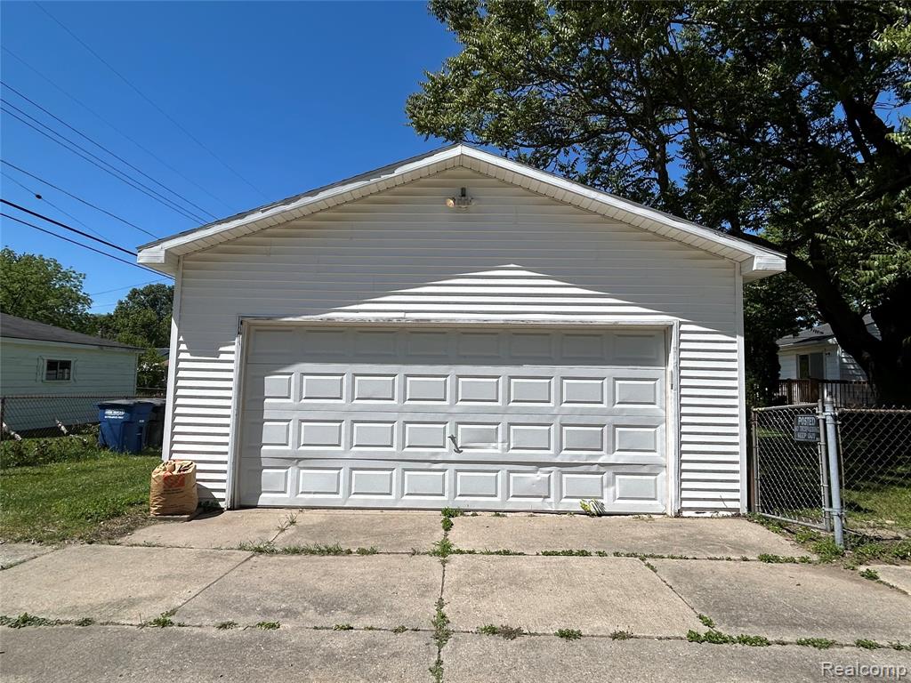 8309 Hugh Street, Westland, MI — Photo 3
