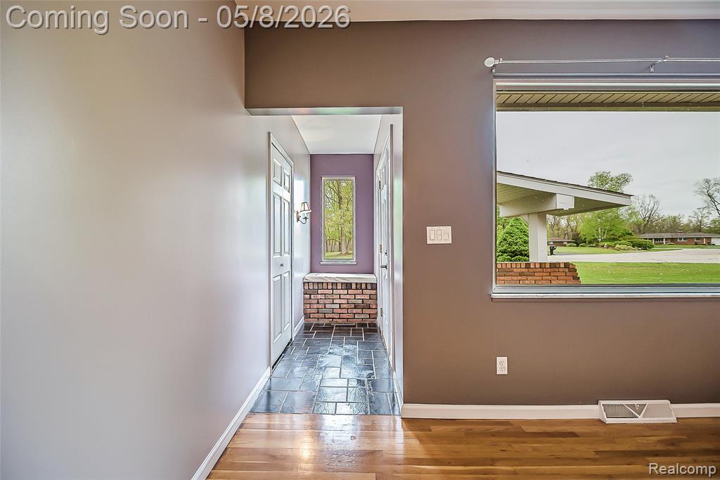 7584 Brookview Court, Brighton, MI 48116 — Photo 5