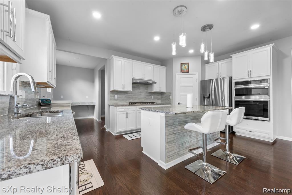 49477 Hummel Dr, Macomb, MI 48044 — Photo 11