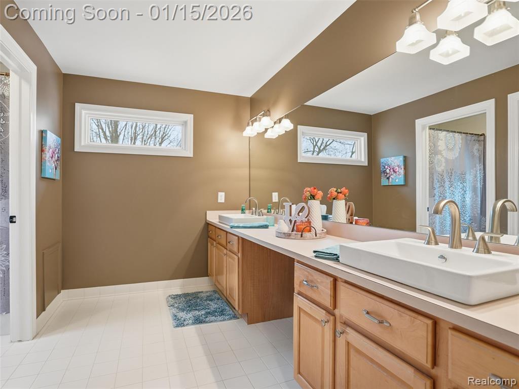 8249 Brookstone Lane, Clarkston, MI 48348 — Photo 39