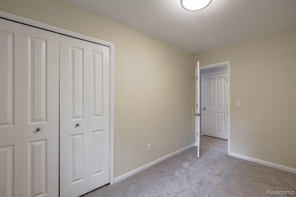 948 McClellan Street, Lake Orion, MI 48362 — Photo 19