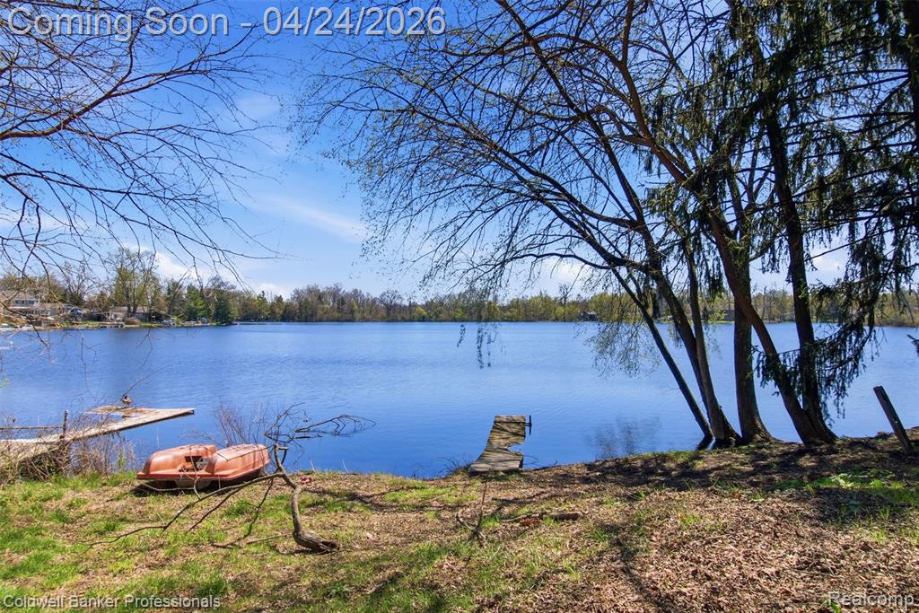 470 Crystalia Street, Commerce Twp, MI 48382 — Photo 37