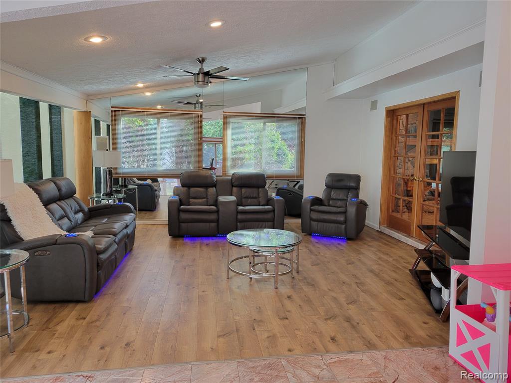 5549 Perrytown Drive, West Bloomfield, MI — Photo 41