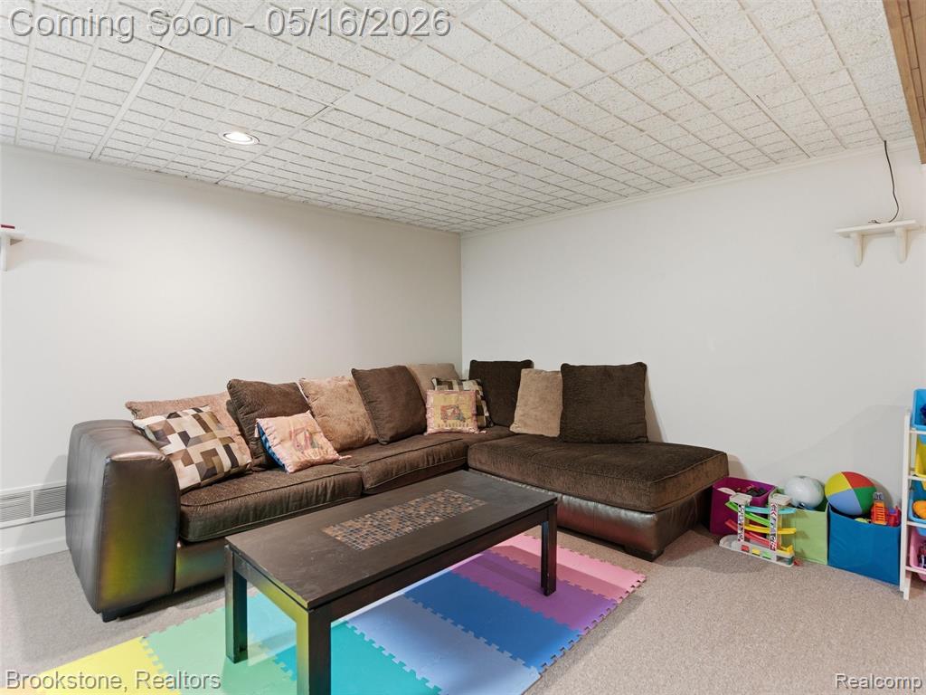 47318 Cider Mill Drive, Novi, MI — Photo 36