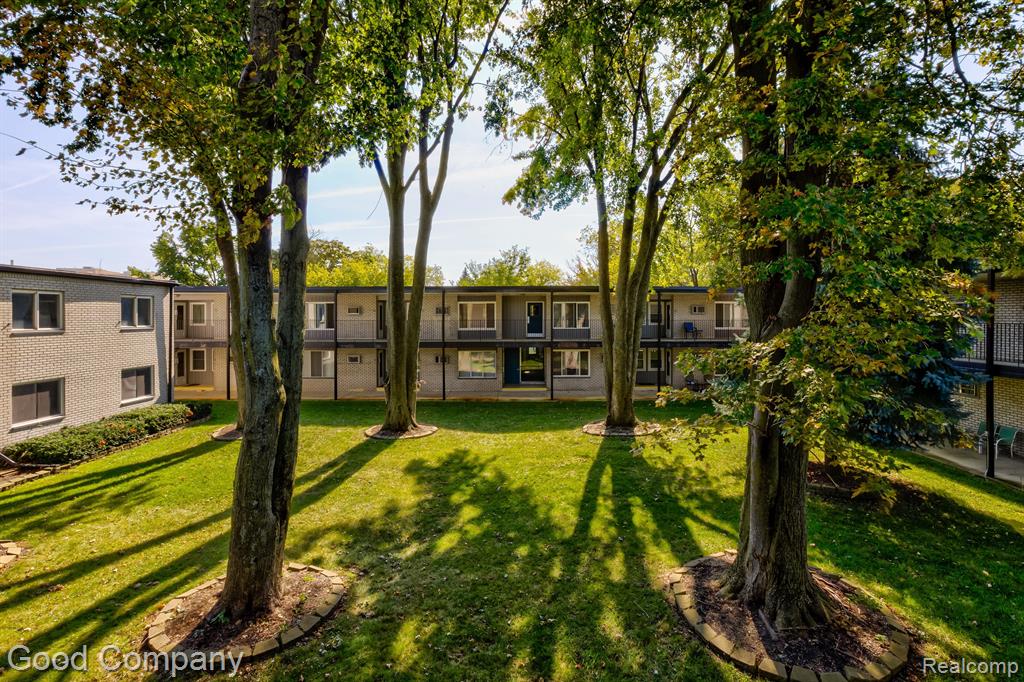3421 HILLSIDE Drive, 4, Royal Oak, MI 48073 — Photo 23