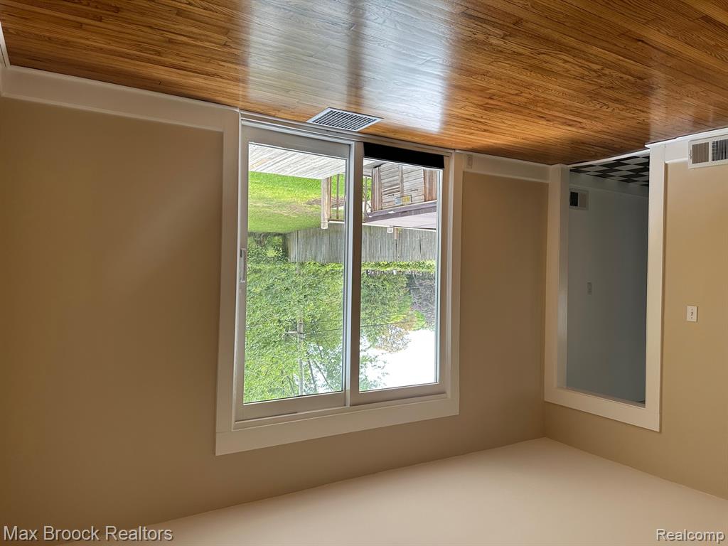 531 Gardenia Avenue, Royal Oak, MI 48067 — Photo 11