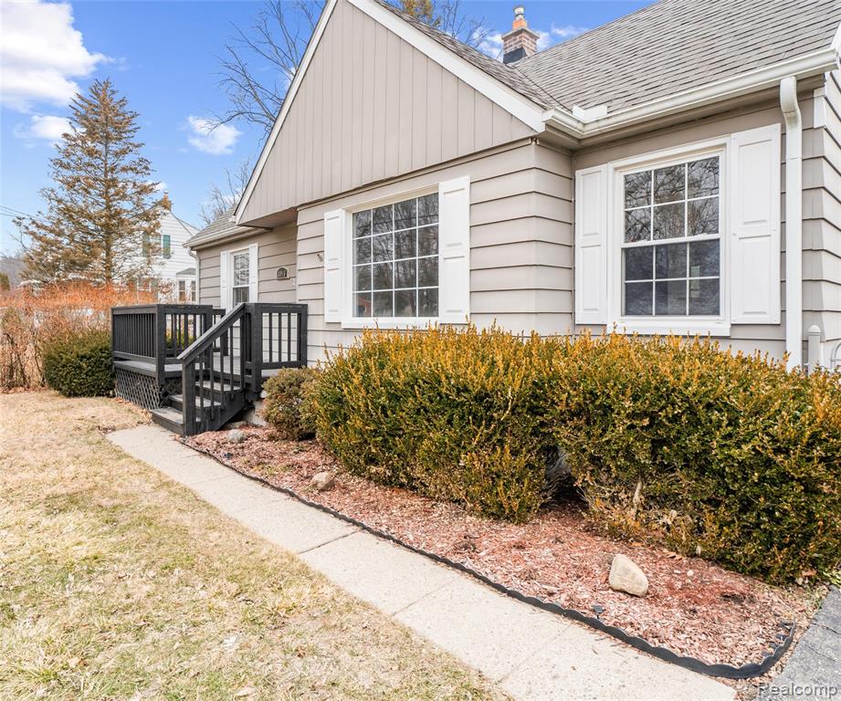 8916 Deering Street, Livonia, MI 48150 — Photo 3