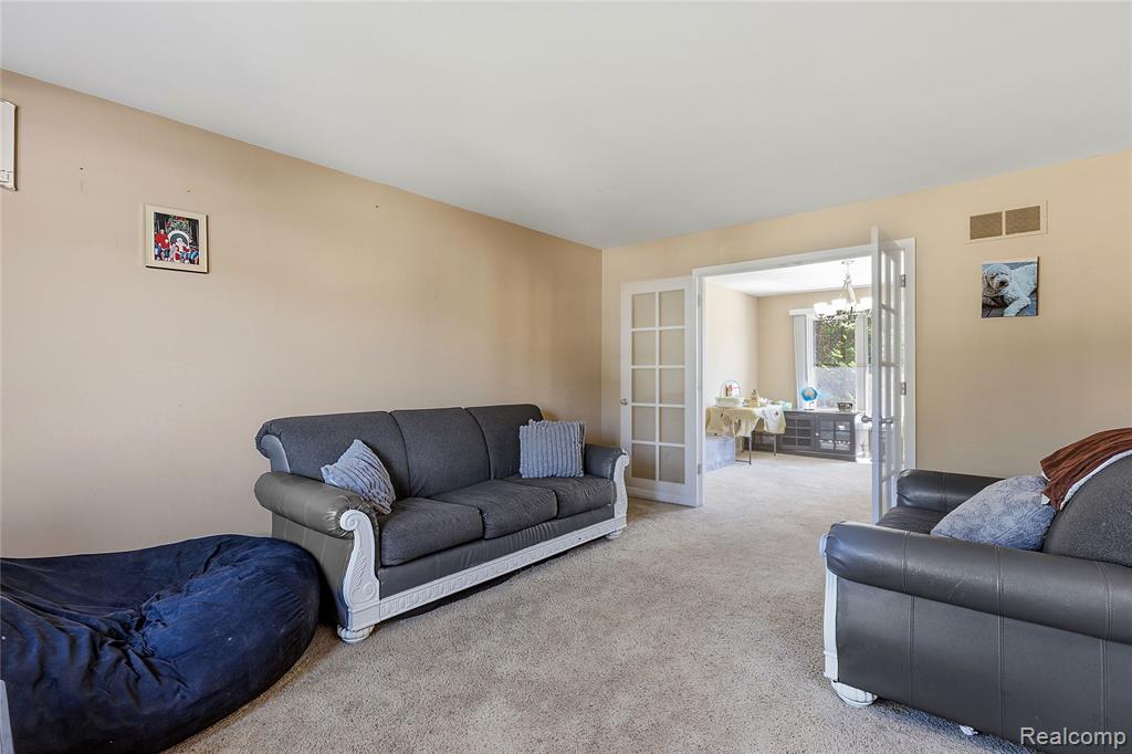 50426 Chief Drive, Macomb, MI 48044 — Photo 3