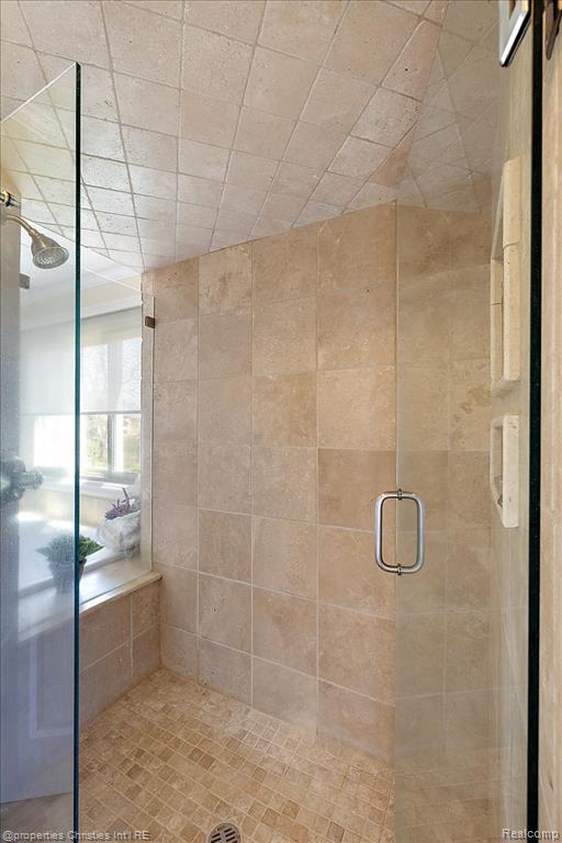 22844 Indianwood Drive, South Lyon, MI 48178 — Photo 49