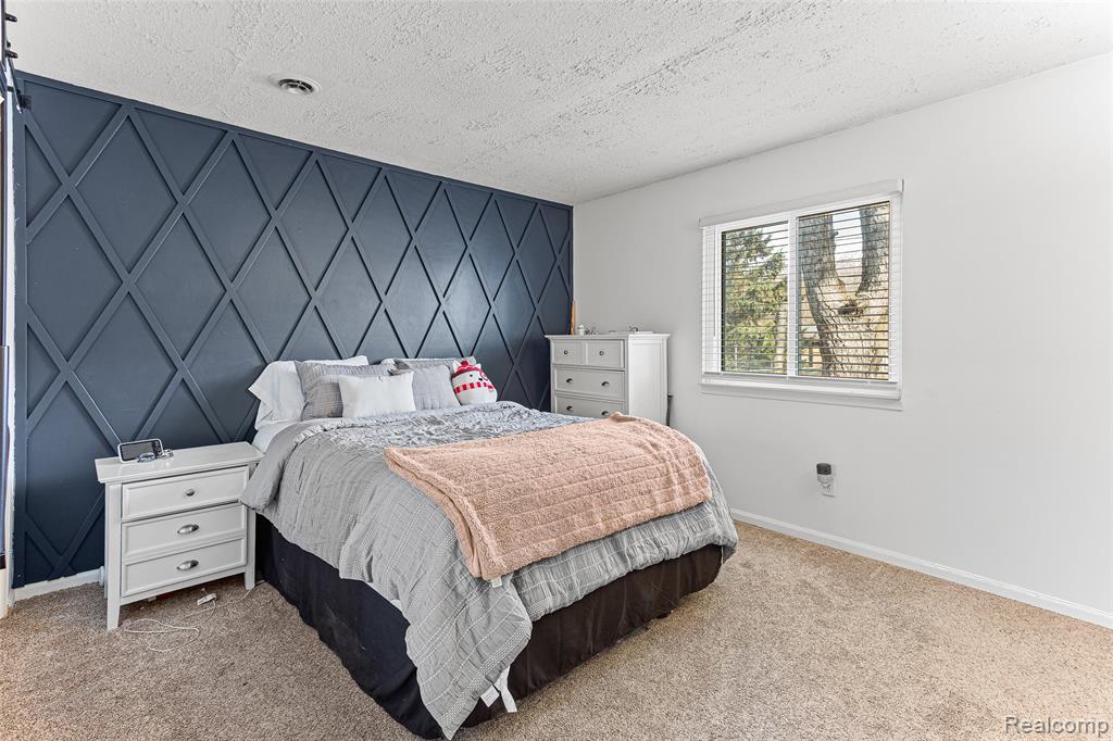 37137 Jefferson Avenue, MI — Photo 11