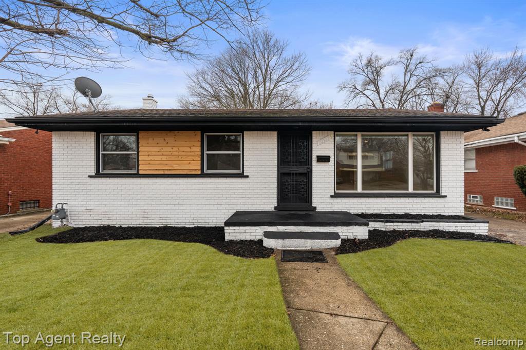 20527 Chapel Street, Detroit, MI 48219 — front exterior