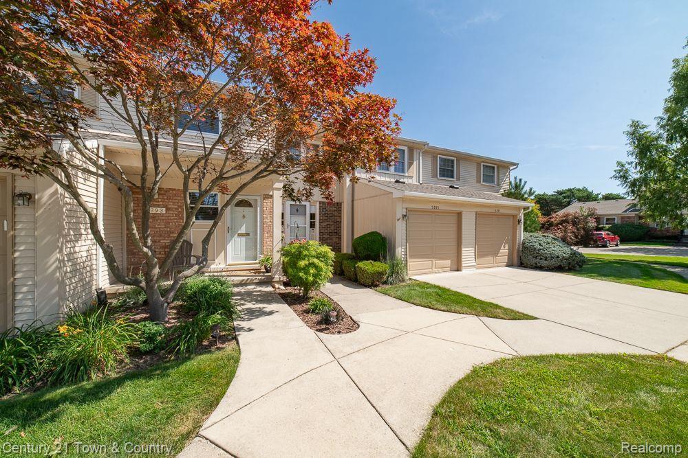 5395 BREEZE HILL, Troy, MI 48098 — Photo 2