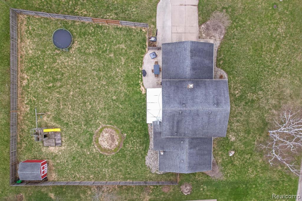 5065 Hyde Park Drive, Swartz Creek, MI 48473 — Photo 33