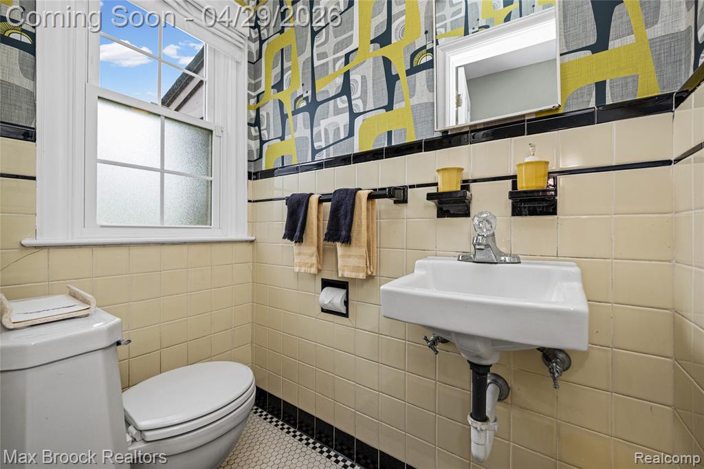 938 LAKEPOINTE STREET, Grosse Pointe Park, MI 48230 — Photo 24