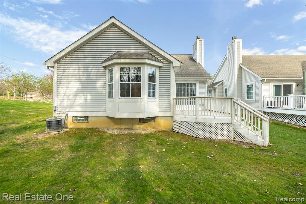 5400 FOREST RIDGE Drive, Clarkston, MI — Photo 26