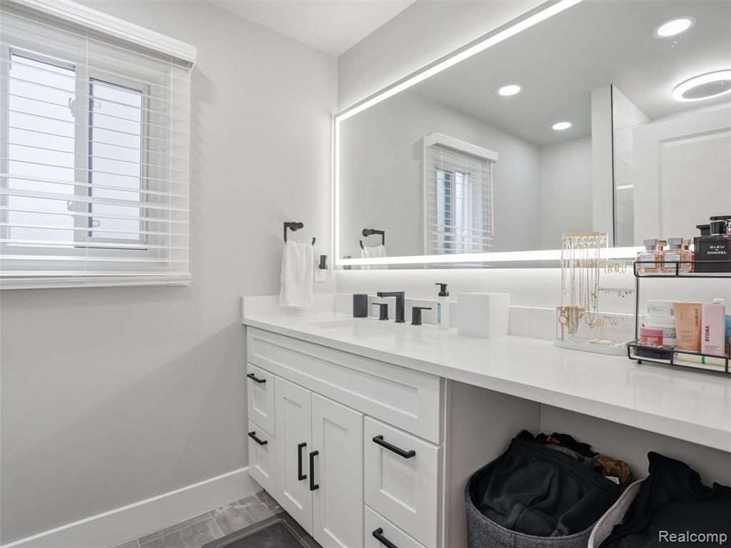 10754 Oxbow Lakeshore Drive, White Lake, MI — Photo 12