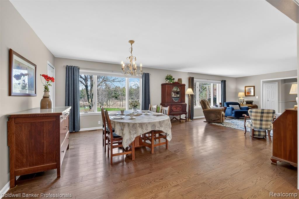 4380 Warwick Circle Drive, Grand Blanc, MI 48439 — Photo 4