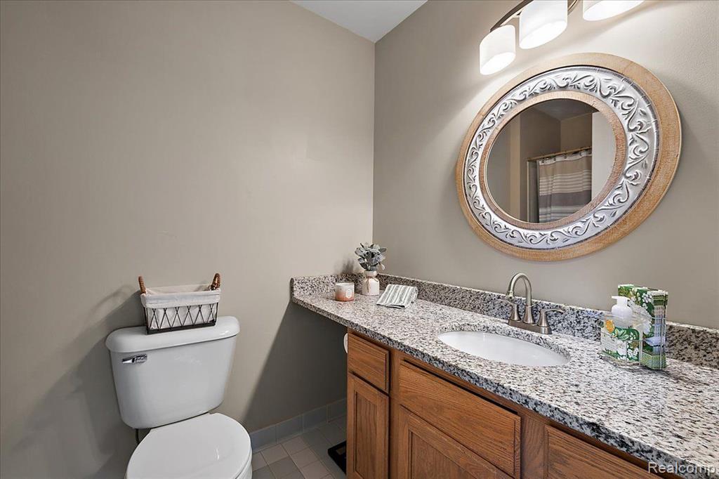 457 Cove View Drive, Waterford, MI 48327 — Photo 23