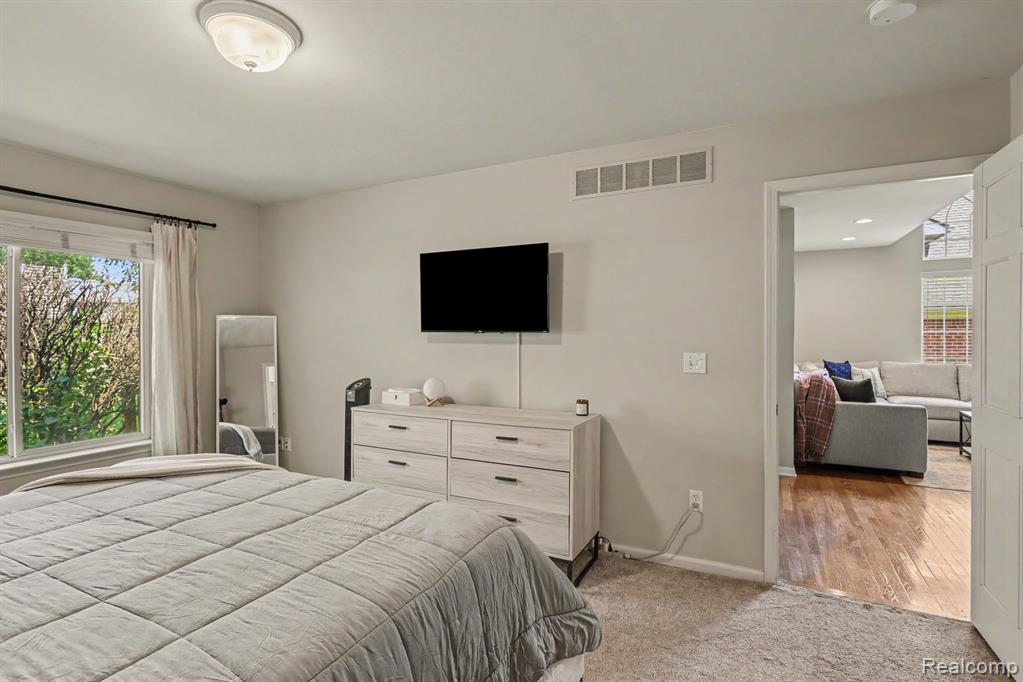 521 Macwilliams Lane, 11, Royal Oak, MI 48067 — Photo 15