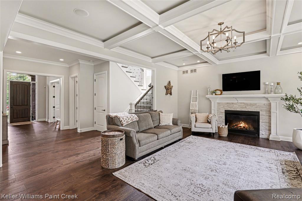 8135 Pine Knob Meadows Drive, Clarkston, MI 48348 — Photo 9